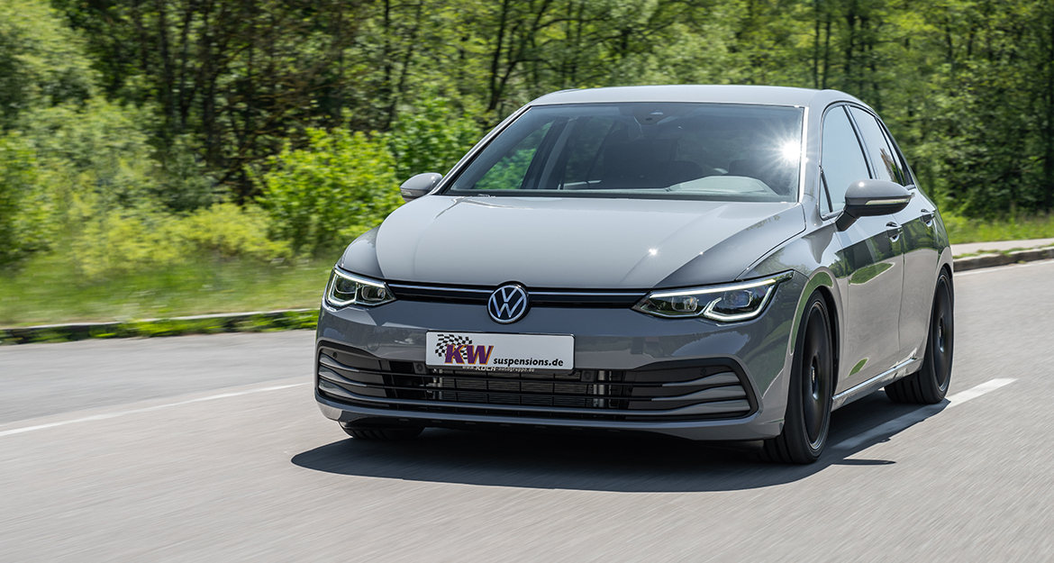 The KW Variant 1 coilover suspension kit for the VW Golf 8 has no adjustable shocks, which means that the KW suspension manufacturer's preset damper can no longer be adjusted.
